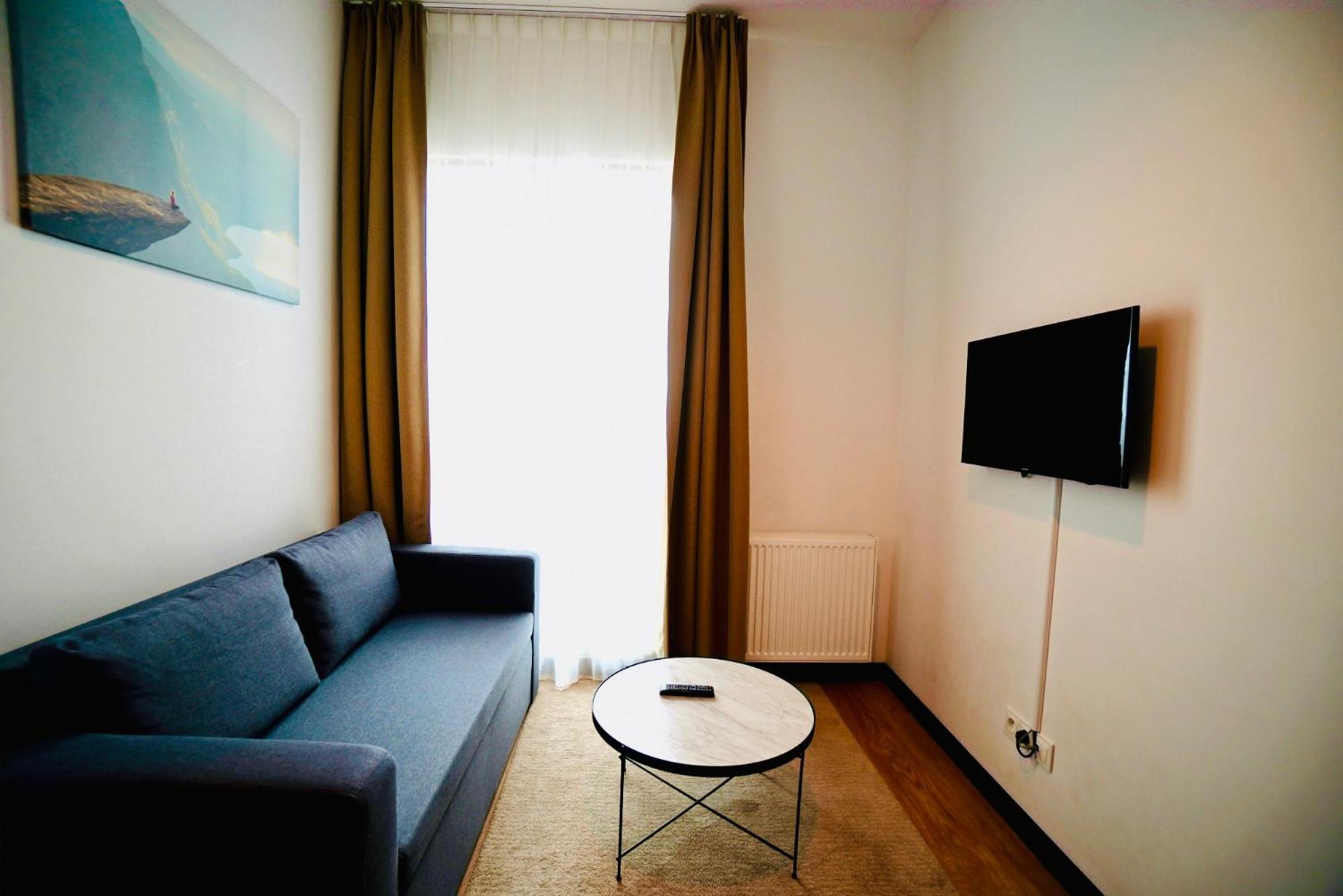 Bk Aparthotel Praga - National Stadium - Comfortable Apartment For 4 People ワルシャワ エクステリア 写真