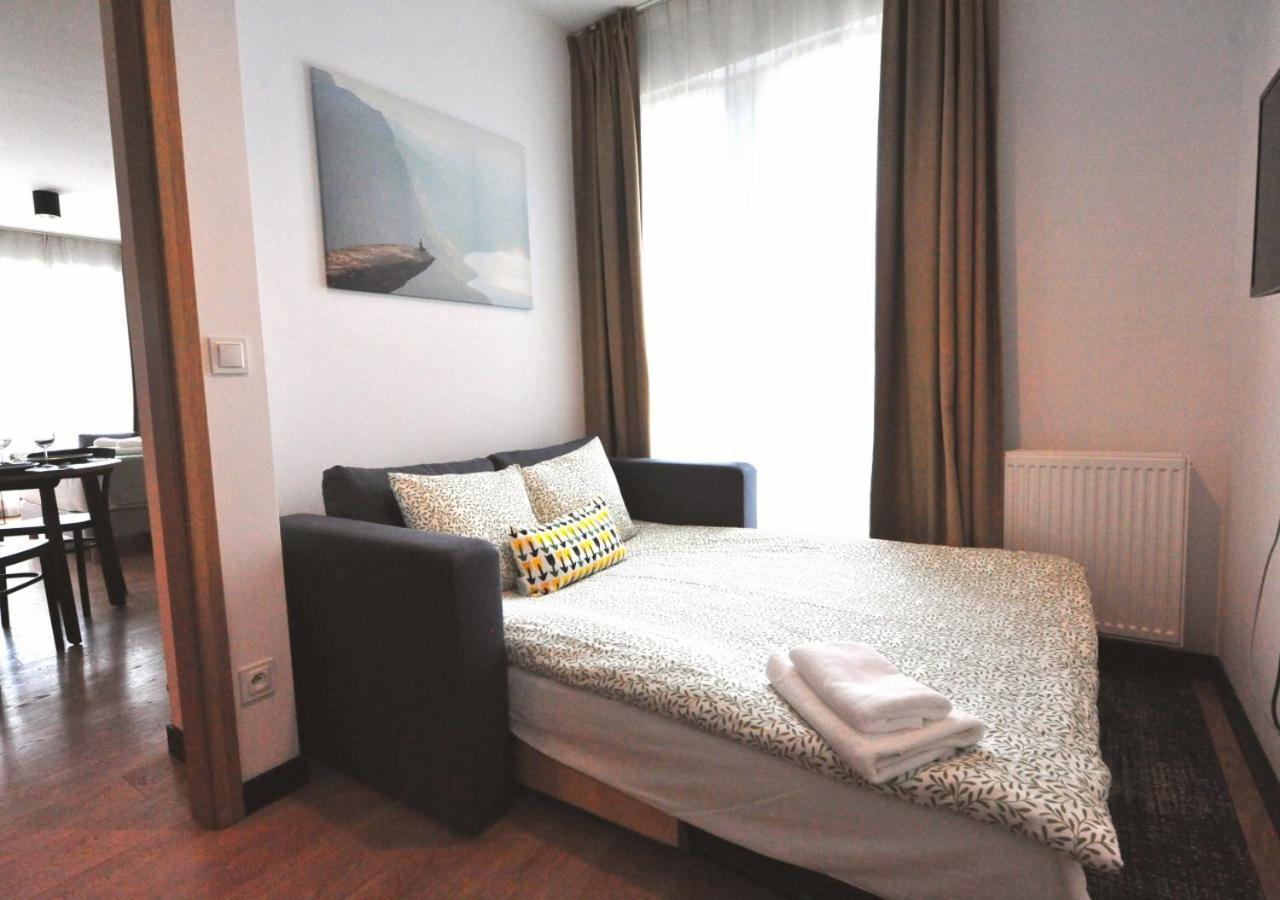 Bk Aparthotel Praga - National Stadium - Comfortable Apartment For 4 People ワルシャワ エクステリア 写真