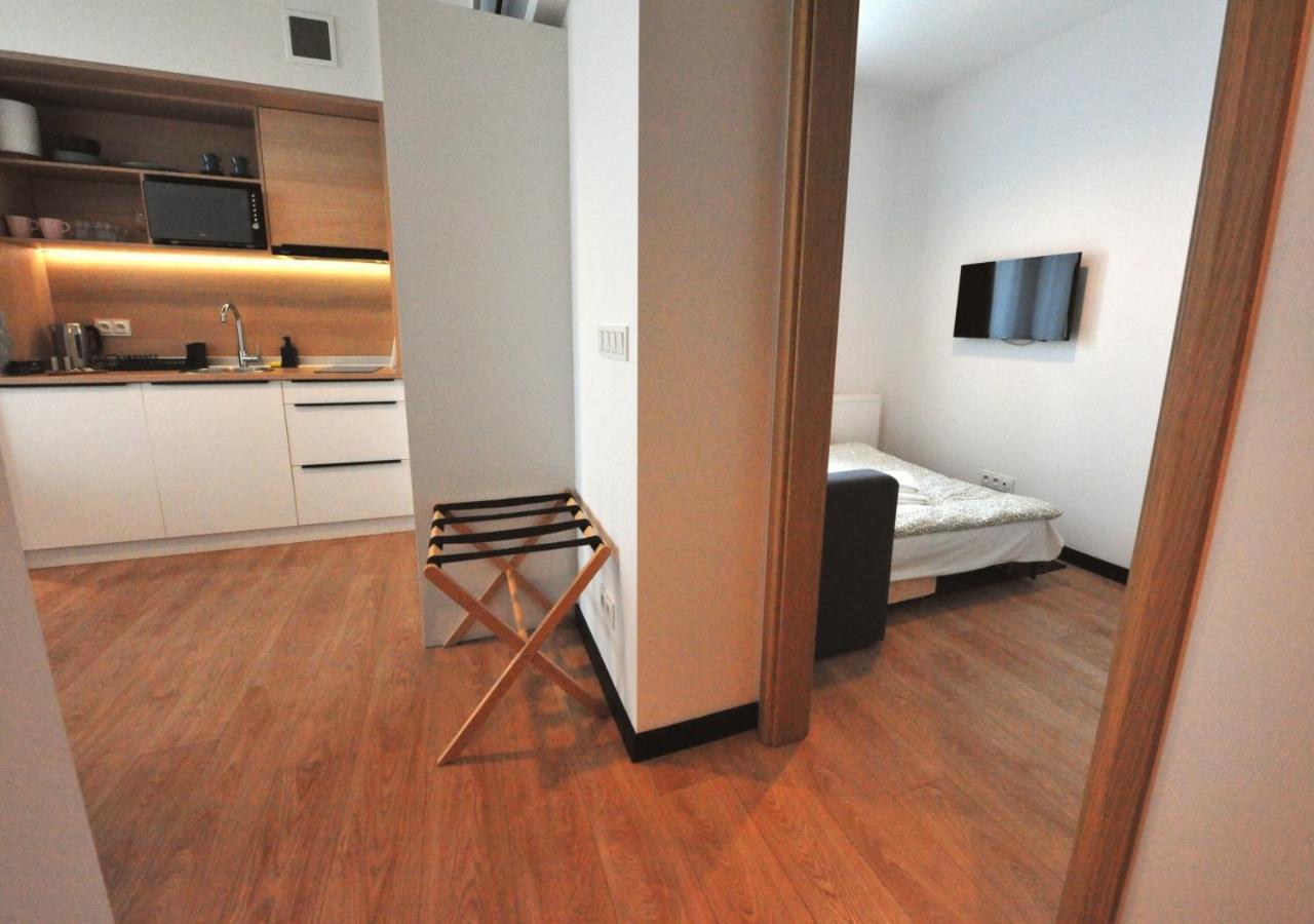 Bk Aparthotel Praga - National Stadium - Comfortable Apartment For 4 People ワルシャワ エクステリア 写真